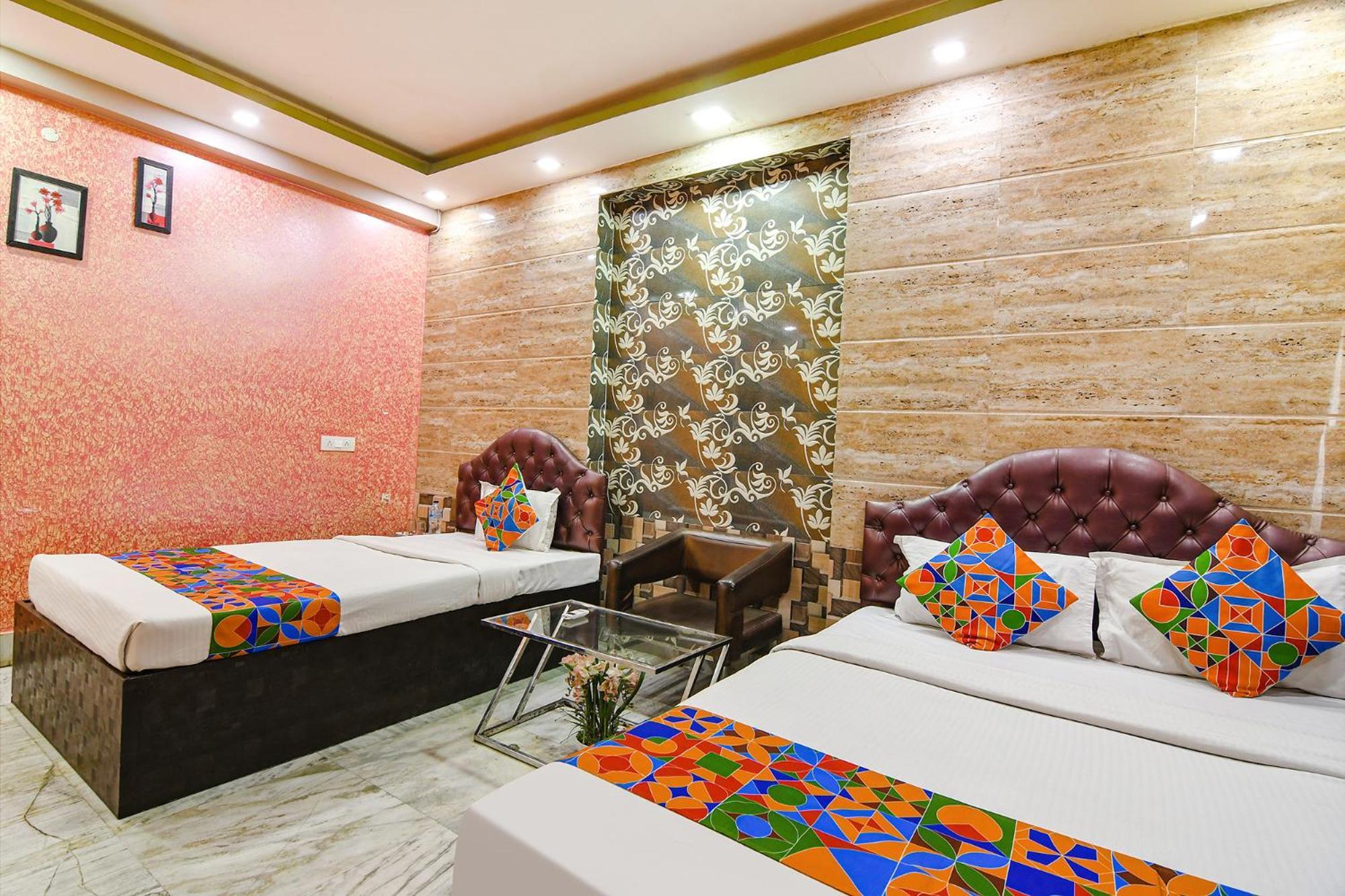 Fabexpress Nest - Nr Park Street Metro Station Hotel Kolkata Exterior photo