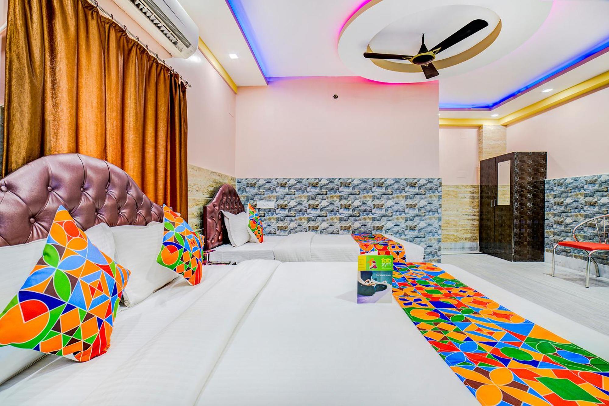 Fabexpress Nest - Nr Park Street Metro Station Hotel Kolkata Exterior photo