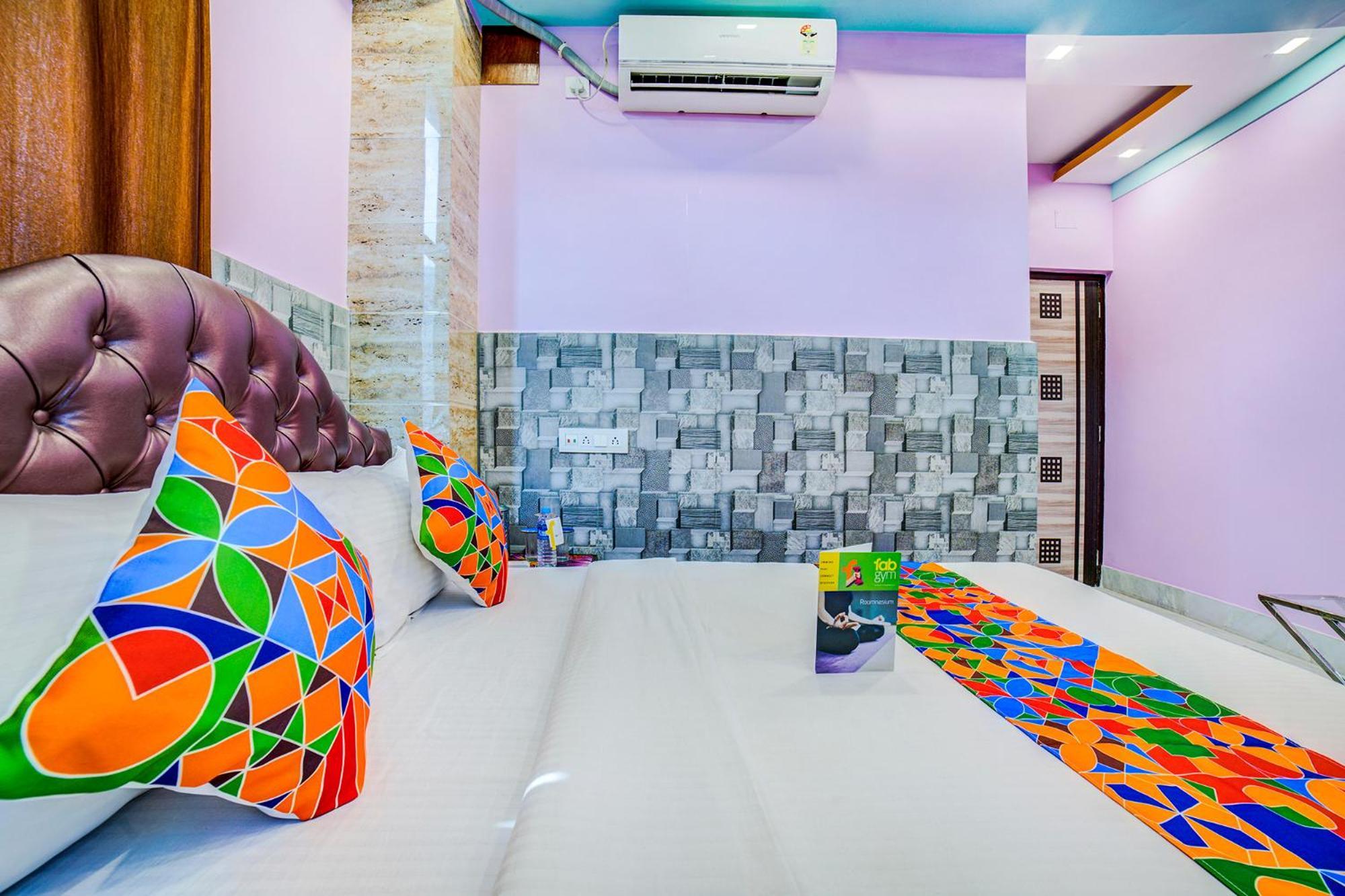 Fabexpress Nest - Nr Park Street Metro Station Hotel Kolkata Exterior photo